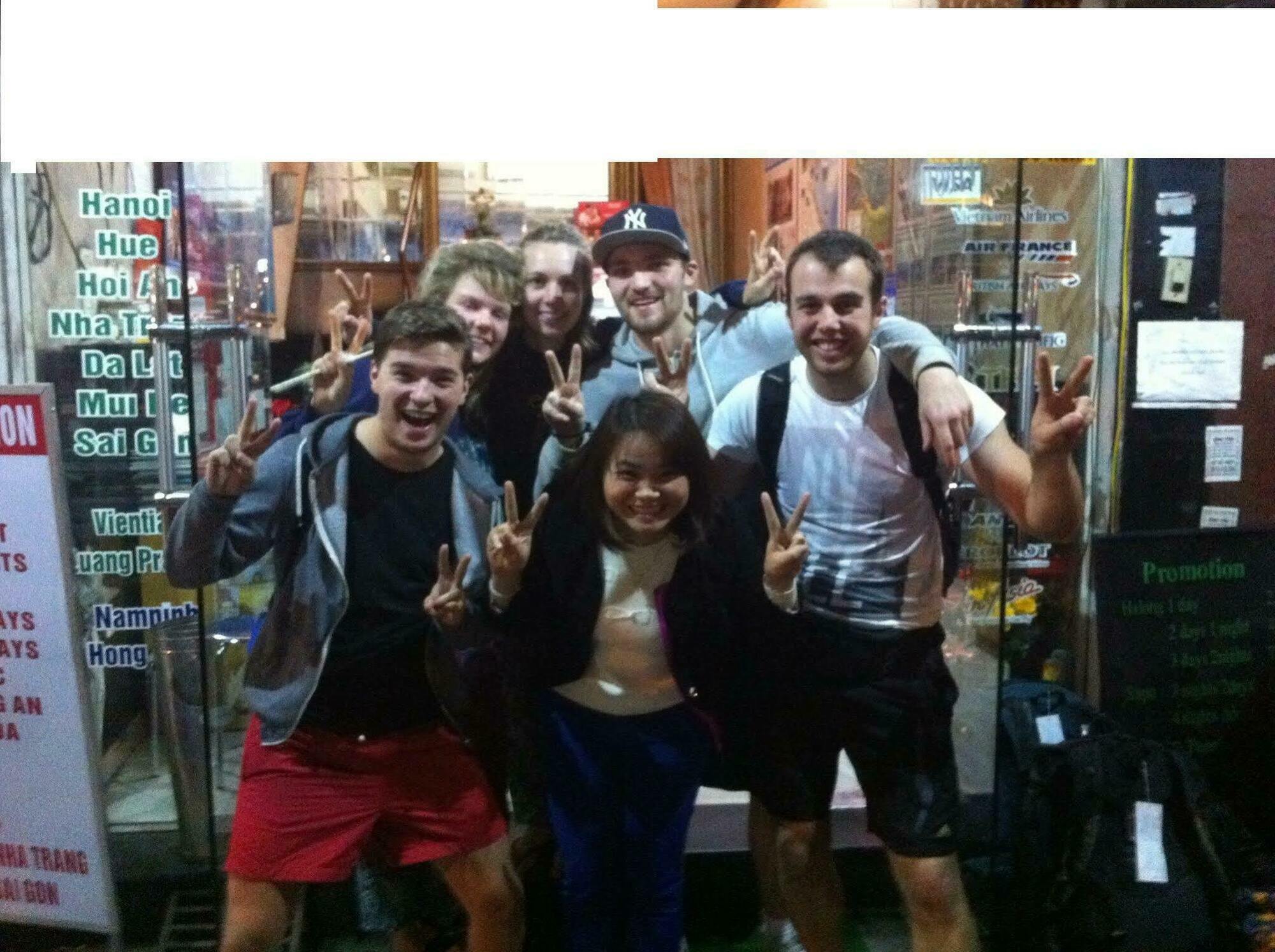 Thuc At 3Am Hostel Hanoi Bagian luar foto